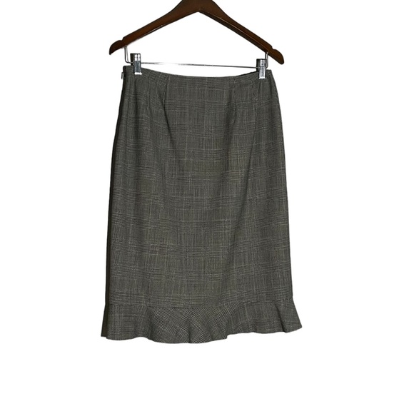 ANN TAYLOR Women 96% Wool Seasonless Pencil Skirt Ruffle Trim Plaids Size 4 - Picture 2 of 6